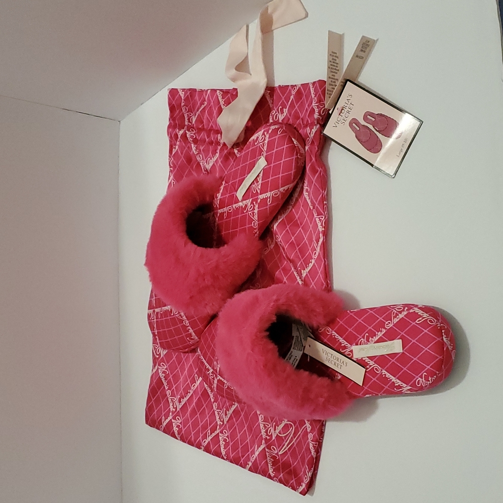 Victoria's Secret Ladies Slippers